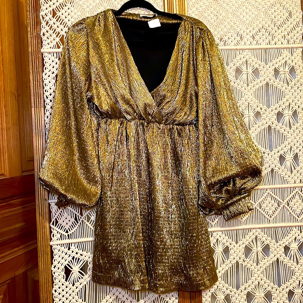NWT Aura gold lamé mini party dress with lantern sleeves, sz M